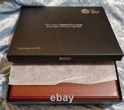2017 Premium Royal Mail Annual Set in Wooden Box
