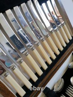 40 Piece 4 Person Cutlery Set, Wooden Presentation Box Traditional Complete Set