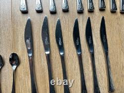 89 Piece of Arthur Price Cutlery Set with wooden box