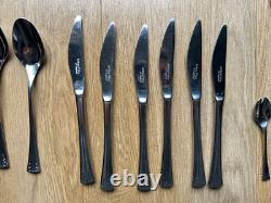 89 Piece of Arthur Price Cutlery Set with wooden box