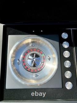 A Stunning high quality metal Roulette Wheel Set with wooden Presentation Box