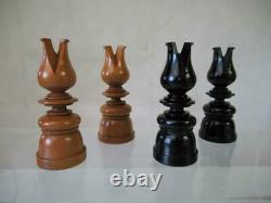 ANTIQUE CHESS SET CALVERT PATTERN K 95 mm AND NICE ANTIQUE LINED MAHOGANY BOX