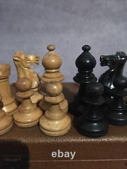 ANTIQUE WEIGHTED WOODEN CHESS SET In BOX STAUNTON PATTERN Ebonised Boxwood 85mm