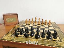 ANTIQUE vintage JAQUES CHESSMEN chess set in a wooden box