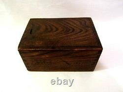 American Vintage E. S. Lowe or Drueke wood carved chess set Felted in wood box
