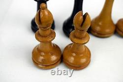 American Vintage E. S. Lowe or Drueke wood carved chess set Felted in wood box