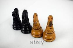 American Vintage E. S. Lowe or Drueke wood carved chess set Felted in wood box