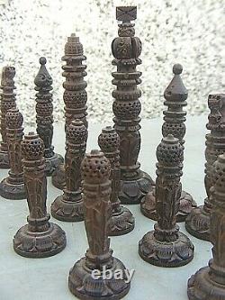 Antique Chess Set Anglo Indian Wooden Carved And Box