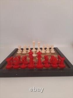 Antique German Uhlig Chess Set made of bone + original wooden box