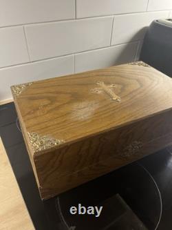 Antique Wood Wooden Priest's Sick Call Last Rites Anointing Viaticum Set Box