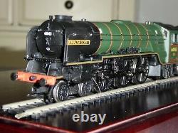 Bachmann 00 Gauge Anniversary Set A1 Sir Walter Scott & Class 40 In Wooden Box