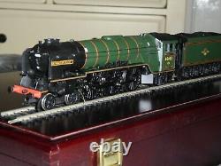 Bachmann 00 Gauge Anniversary Set A1 Sir Walter Scott & Class 40 In Wooden Box