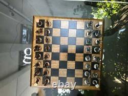 Chess Set Wooden Puzzle Box Chess Board with Zamak Chess Pieces 20x20x12 cm