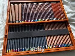 Classic Wood Box 120 Derwent Artist Colour