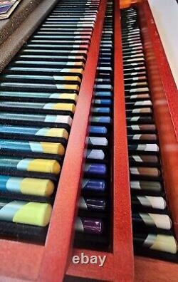 Derwent Artists Colour Pencils set of 120 in Wooden Presentation Box VGC