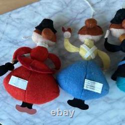 Disney Limited Edition 2005 Mary Poppins set of 4 Felt Ornaments in wooden box