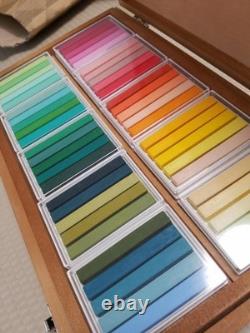 Holbain Oil Pastel U690 100 pieces all colors wooden box set