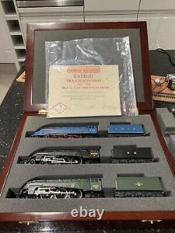 Hornby 00 Gauge Sir Ralph Wedgewood Class A4 Triple Wooden Boxed Set Rare