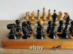 Large Antique Vienna Coffee House Chess Set in a wooden box. King 10cm