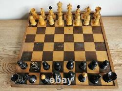 Large Antique Vienna Coffee House Chess Set in a wooden box. King 10cm