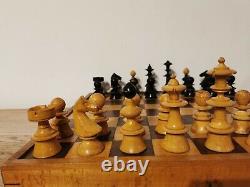 Large Antique Vienna Coffee House Chess Set in a wooden box. King 10cm