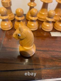 Large Vintage Wooden Chess Set In A Beautiful Wooden Box, Felted/lacqurd (333uch)