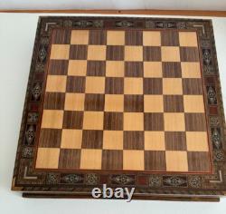 Luxury Chess set, complete in a Wooden Box and carry bag