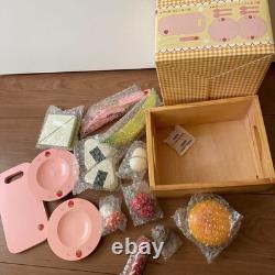 Mother Garden Wooden Toy Play House Lunch Box Set Pucnic New from Japan