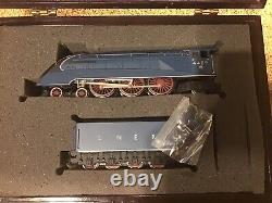 OO Bachmann Branchline LE1915/2000 4-6-2 Dominion of Canada Set in Wooden Box