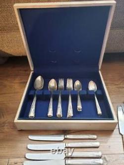 Oneida Camelia Silver Plate Flatware Set 41 Pc In Wooden Vinyl Covered Box