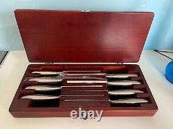 Oneida Set of 8 Stainless Steel Steak Knives Wooden Box never been used