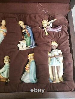 RARE IN WOODEN BOX Goebel Hummel Nativity Set