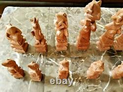 RARE VINTAGE SUNDA ISLANDS (BALI) HAND CARVED WOOD FROGS CHESS SET WithSTORAGE BOX