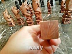 RARE VINTAGE SUNDA ISLANDS (BALI) HAND CARVED WOOD FROGS CHESS SET WithSTORAGE BOX