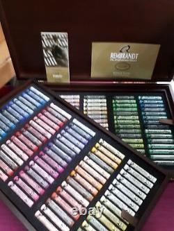 Rembrant Artists Full Size Soft Pastels Wooden Box Set 150 Assorted