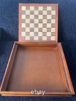 Robin Hood versus Prince John chess set in Wooden storage box RARE