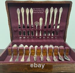 Rogers Brothers 1847 Complete Set of Silver in Wooden Box withPaperwork Serves 8