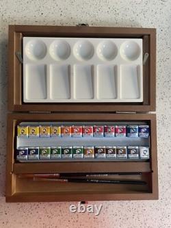 Royal Talens Van Gogh Artists Watercolour 24 whole pans Wooden Box Paint Set