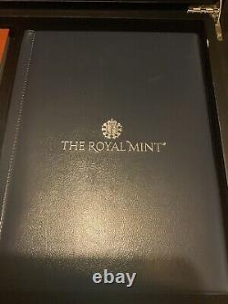 Royal mint collectors set Wooden Box Inc Journal/Coin Wallet/Pen/Scales BNIB