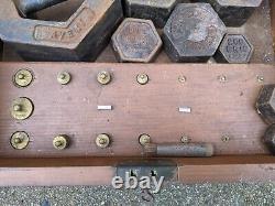 Set Vintage Cast Iron & Brass Scales Weights Avery- 5kg- 1 Gr In Wooden Box