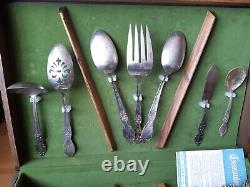 Silver plated cutlery set 91 pieces in wooden box WM Rogers & Sons USA