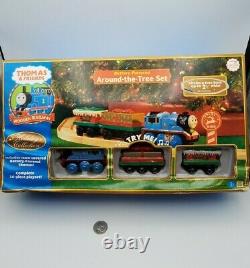 Thomas & Friends Wooden Railway Train Tank Around the Tree Christmas Set w Box