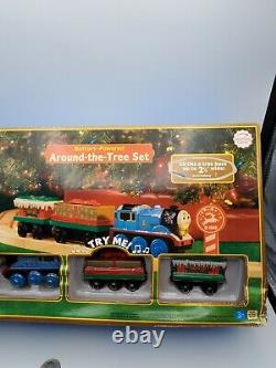 Thomas & Friends Wooden Railway Train Tank Around the Tree Christmas Set w Box