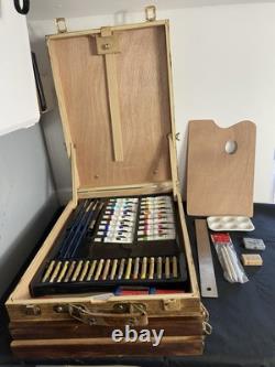 Travel art kit in wooden case Artist's easel box