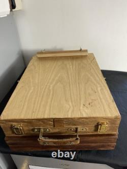 Travel art kit in wooden case Artist's easel box