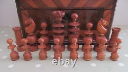 VINTAGE / ANTIQUE LARGE WOODEN TURNED CHESS SET COMPLETE IN INLAID BOX 95mm KING