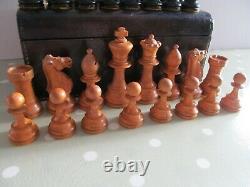 VINTAGE / ANTIQUE WOODEN WEIGHTED CHESS SET COMPLETE IN A WOODEN BOX KING 87mm