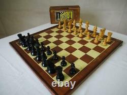 VINTAGE CHESS SET BY JAQUES STAUNTON PATTERN K 75 mm + ORIG BOX AND BOARD