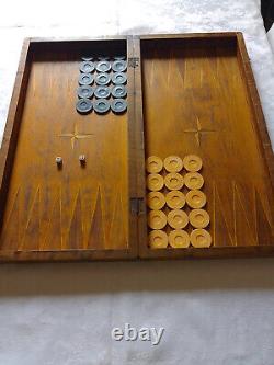 VINTAGE GAME WOODEN BOX BACKGAMMON CHESS With a FULL SET 32 Bakeli PIECES