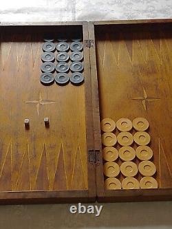 VINTAGE GAME WOODEN BOX BACKGAMMON CHESS With a FULL SET 32 Bakeli PIECES